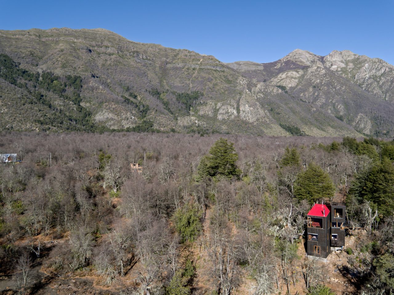 La Dacha Mountain Retreat by DRAA