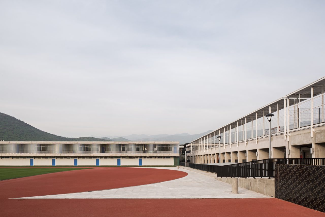 Lycée Antoine De-Saint Exupéry Chicureo by Mas Fernandez Arquitectos