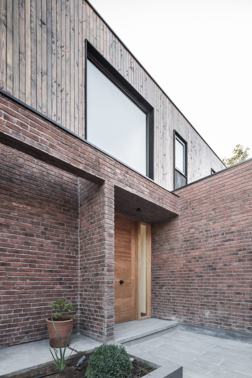 Casa Los Lomajes by APIO Arquitectos