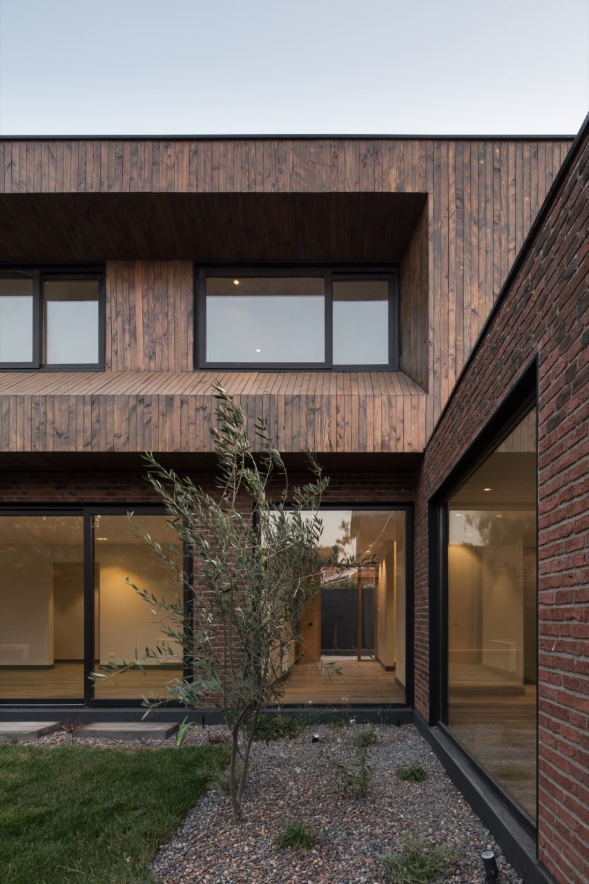 Casa Los Lomajes by APIO Arquitectos