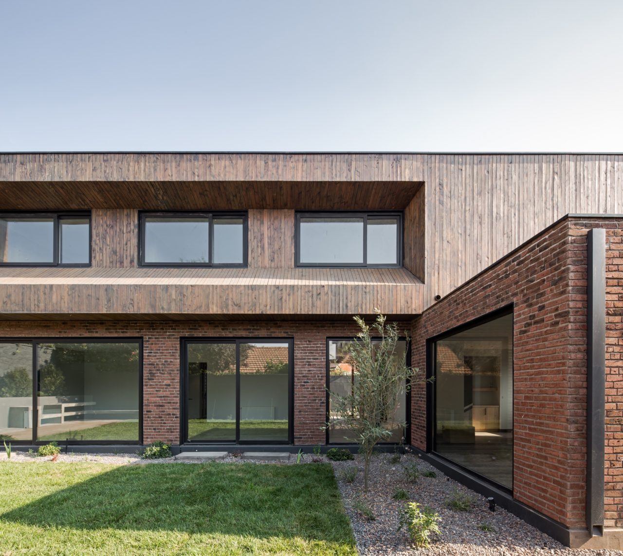 Casa Los Lomajes by APIO Arquitectos